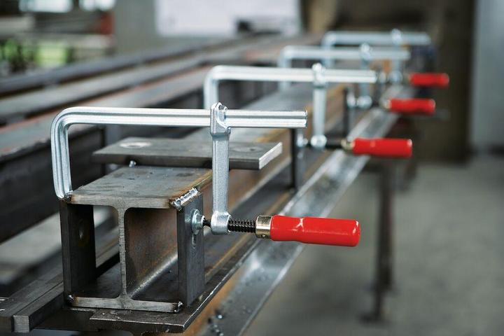 Immagine prodotto Bessey Morsetto a vite interamente in acciaio classificabile (250 mm)
