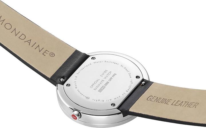 Image du produit Mondaine Giant - Rétroéclairage (Montre analogique, Swiss Made, 42 mm)