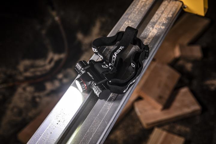 Image du produit Coast XPH34R Lampe frontale rechargeable 2075 lumens (2075 lm)