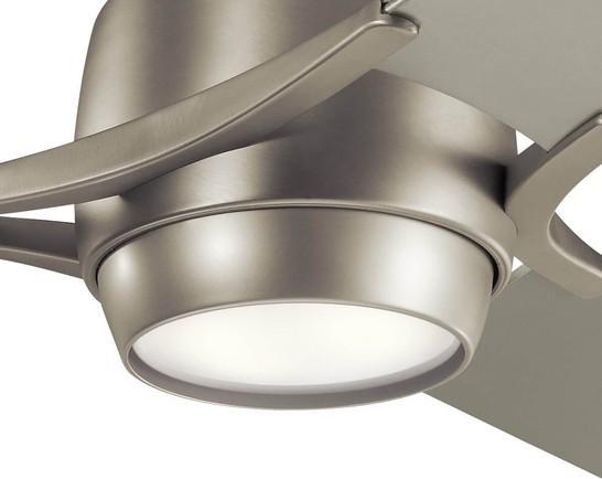 Produktbild Elstead Lighting Zeus leiser Deckenventilator mit LED Licht Ø152cm Holz + Fernbedienung Silber (39 dB)