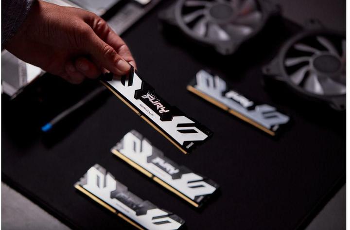 Actual product image Kingston 48GB 8800MT/s DDR5 CL42 CUDIMM Kit of 2 FURY Renegade Silver (2 x 24GB, 8800 MHz, DDR5 RAM, CU-DIMM)