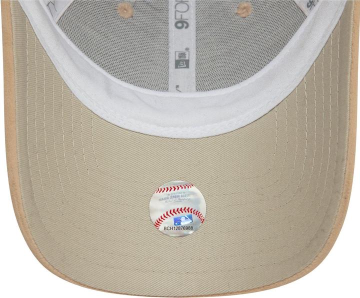 Actual product image New Era 9Forty Ladies Cap - Velour Diamante La Dodgers Beige
