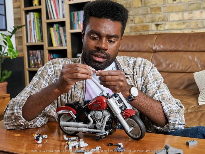 Produktbild LEGO Harley-Davidson Fat Boy (10269, LEGO Creator Expert)