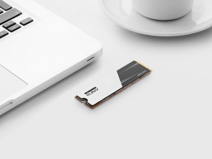 Actual product image Klevv 4TB C910 M.2 2280 PCIe Gen4 SSD (4000 GB, M.2 2280)