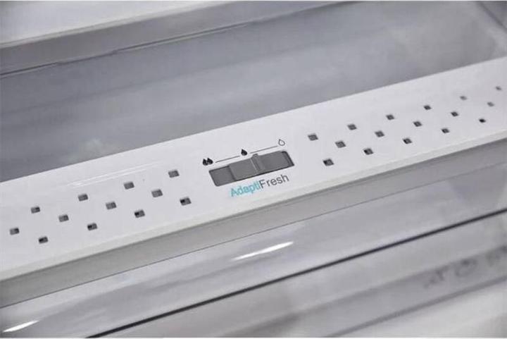 Actual product image Sharp SJ-LD155E0XS-EU (154 l)