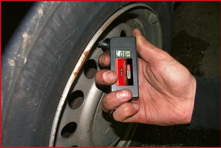 Actual product image KS Tools Digital tire pressure + tread gauge