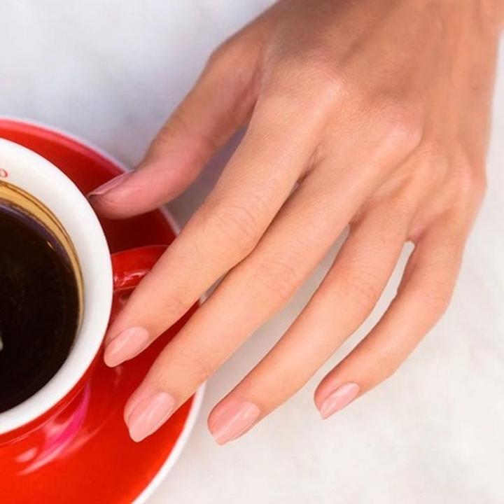 Produktbild Manucurist Green Flash Nagellack Shell Beige (Beige Rosa Shell, UV-Gel Lack)