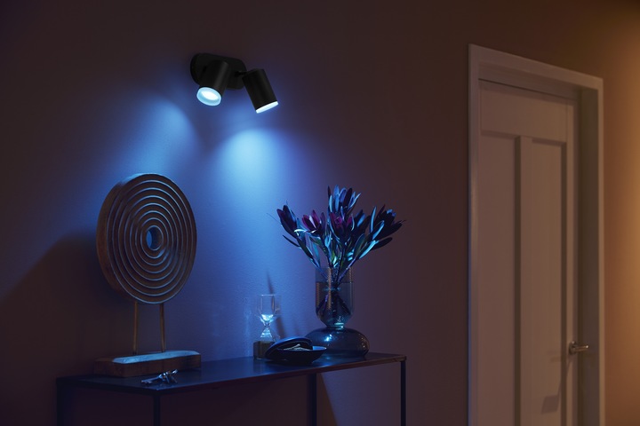 Produktbild Philips Hue Fugato Basis BT (700 lm, GU10)