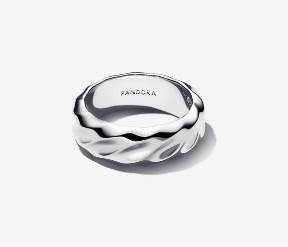 Produktbild Pandora Gewellter breiter Bandring (56, 925 Silber)