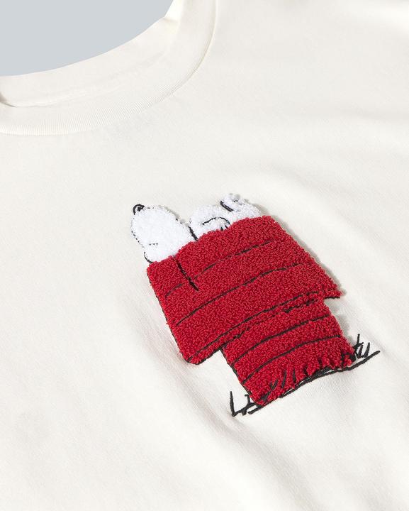 Actual product image Brava Fabrics Peanuts Snoopy Doghouse (L)