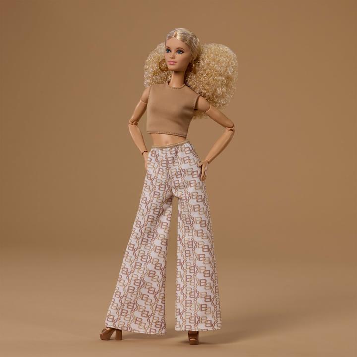Image du produit 0 Barbie Signature Barbie Basics 07