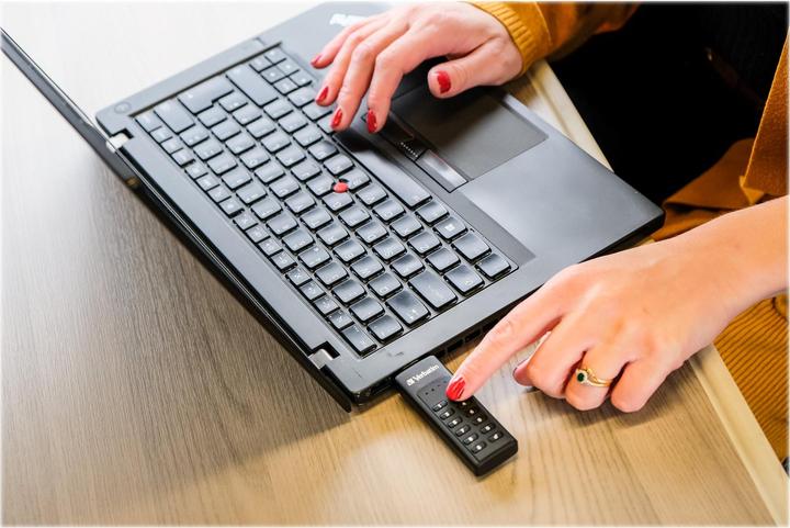 Actual product image Verbatim Keypad Secure (128 GB, USB-A)
