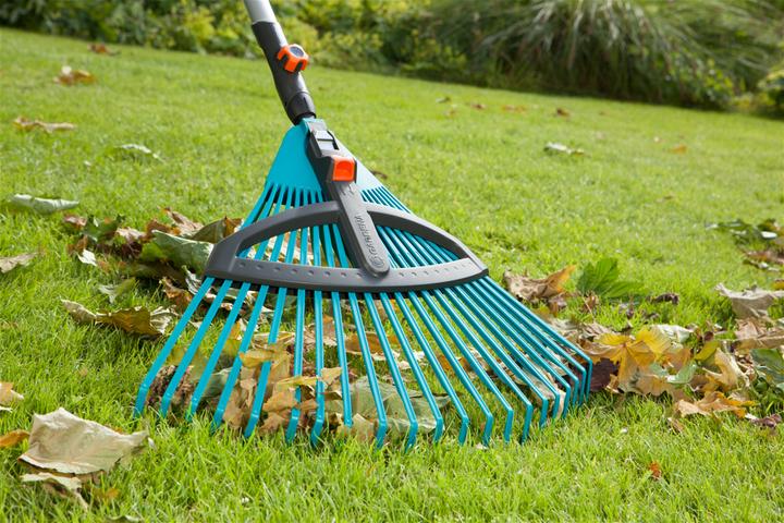 Actual product image Gardena Adjustable broom