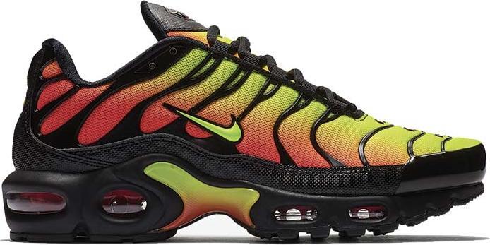 Produktbild Nike Air Max Plus Black Volt Solar Red (Women's) (42)