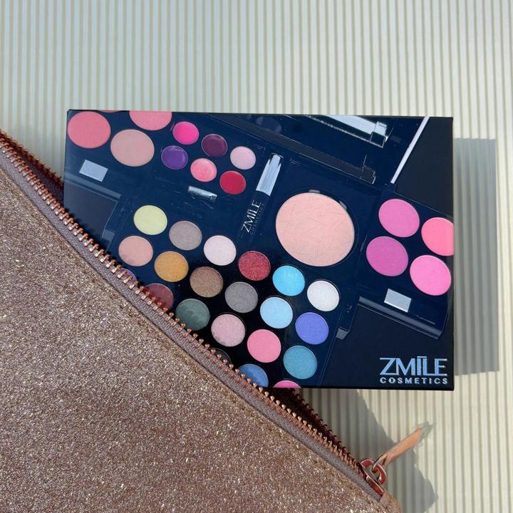 Actual product image Zmile Cosmetics All You Need To Go