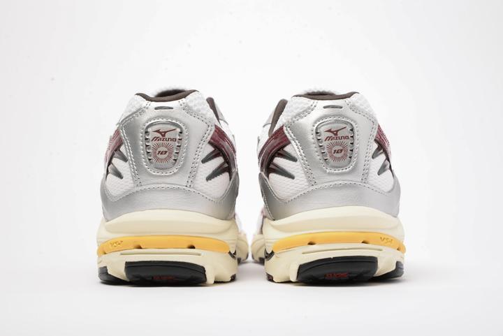 Actual product image Mizuno WAVE RIDER 10 (44)
