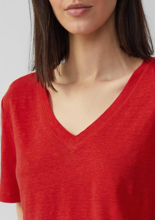 Actual product image S.Oliver T-Shirt T-Shirt aus Leinen mit V-Ausschnitt (42)
