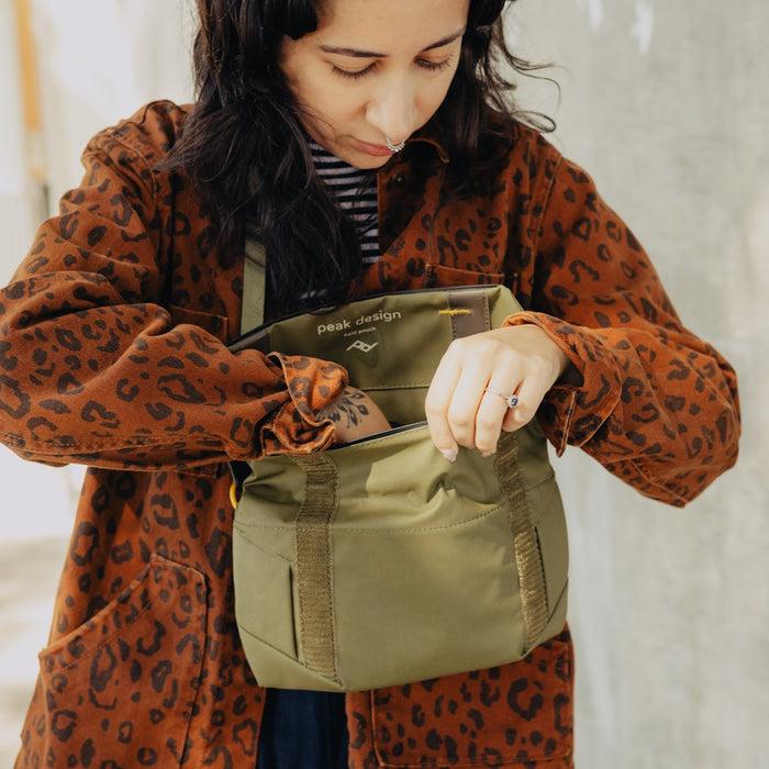 Produktbild Peak Design Field Pouch V2 (Kamera Beutel, Kamera Hüfttasche, Kamera Zubehörtasche, 1.50 l)