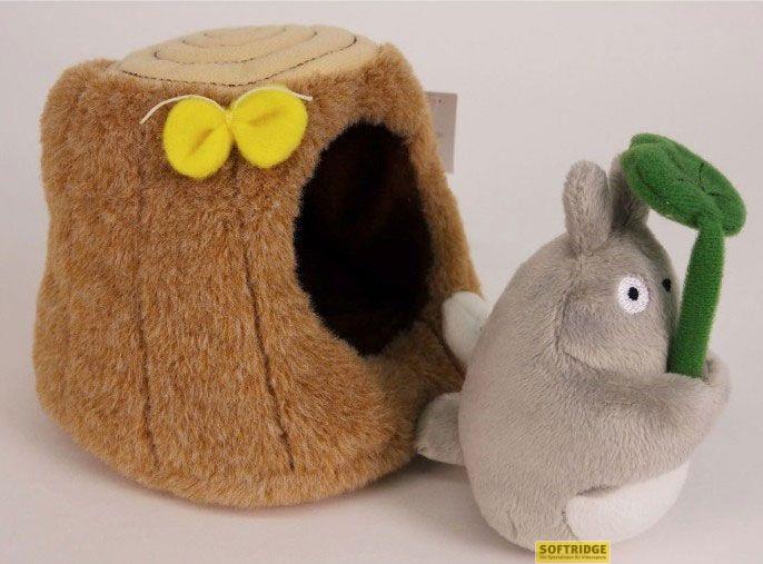 Image du produit Mon Voisin Totoro - Totoro avec une grotte dans l'arbre (12 cm) - Peluche (12 cm)