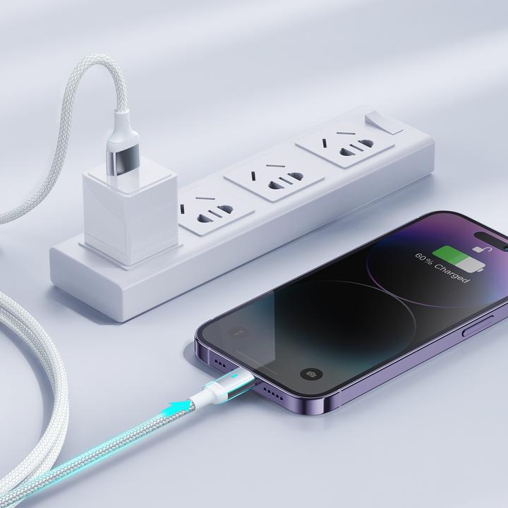 Produktbild Joyroom S-UL012A10 Extraordinary Series 2.4A USB-A to Lightning Fast Charging Data Cable 1.2m-White (1.20 m, USB 2.0)