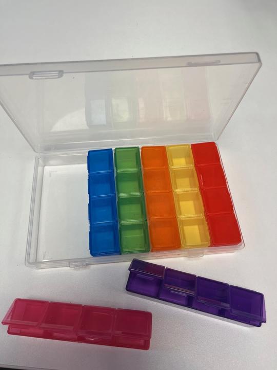 Actual product image Benson Care Pill box 7 days 4 compartments removable