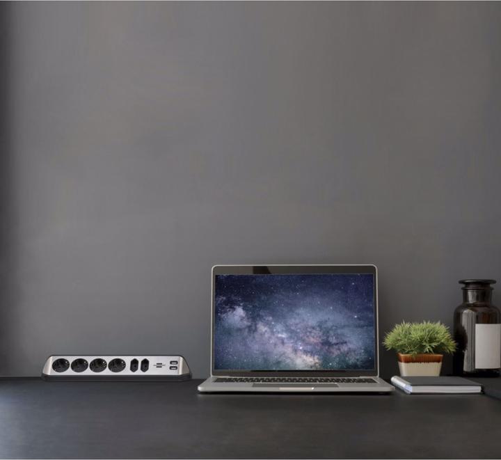 Image du produit Brennenstuhl Plinthe d'angle (6 x, CEE 7/3, 2 m)