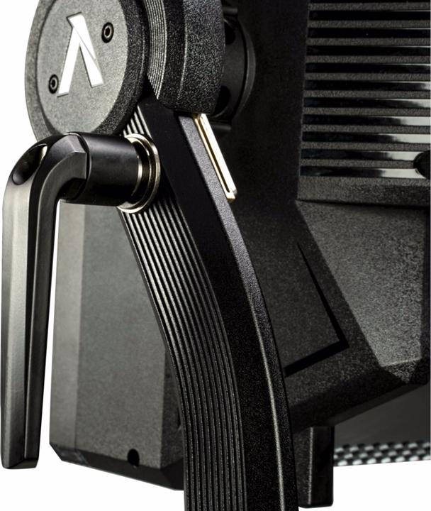 Actual product image Aputure Nova P600c (Surface luminaire)