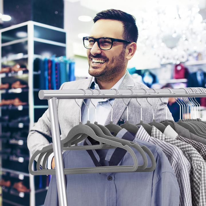 Actual product image Relaxdays Velvet Clothes Hanger Set (30 x)