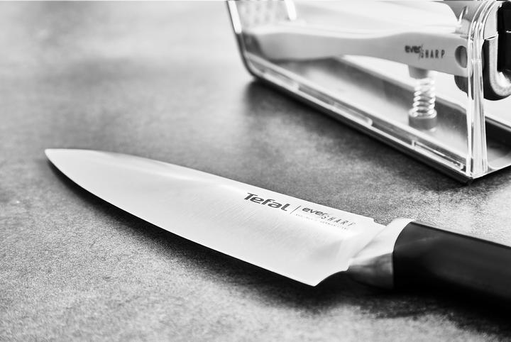 Actual product image Tefal Ever Sharp Chef's Knife with Knife Sharpener Case (16.50 cm)