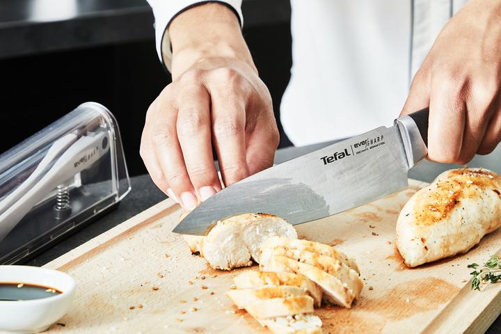 Actual product image Tefal Ever Sharp Chef's Knife with Knife Sharpener Case (16.50 cm)