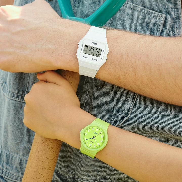 Actual product image Casio Vintage - F-91WB-7AEF (Digital watch, 35 mm)