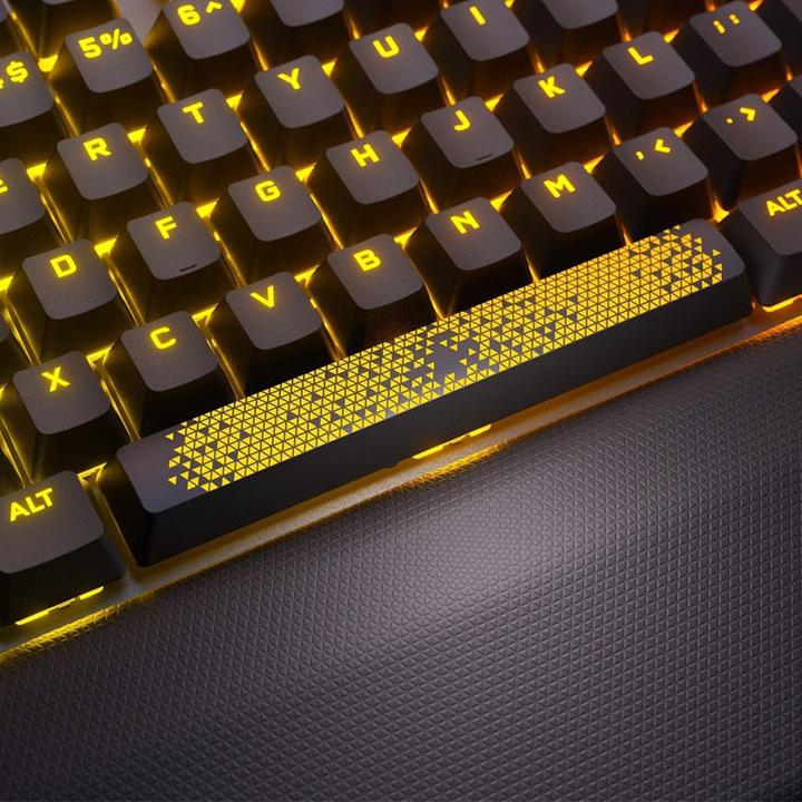 Actual product image Corsair K70 MAX RGB (Germany, Cable)