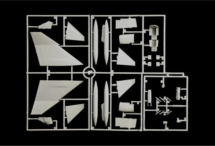 Actual product image Italeri F-4E/F Phantom II