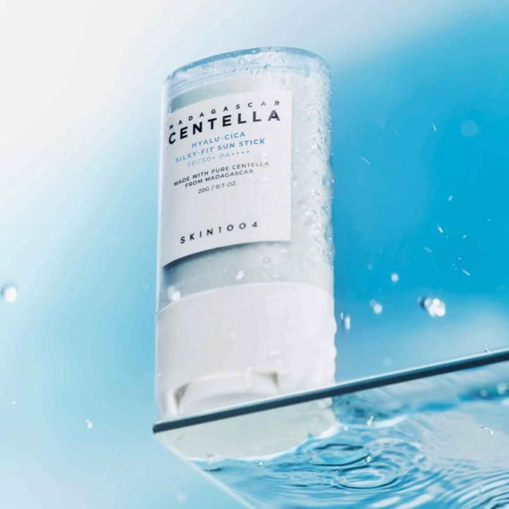 Produktbild Skin1004 Madagascar Centella Hyalu-Cica Silky-Fit Sun Stick (Sonnenstick, SPF 50+, 20 ml, 20 g)