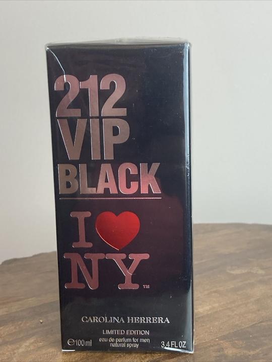 Immagine prodotto Carolina Herrera 212 VIP Black I Love NY EDP in edizione limitata (Eau de parfum, 100 ml)