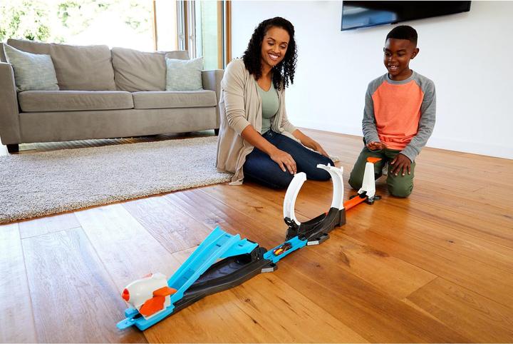 Actual product image Hot Wheels Stunt Builder Rocket Launch Challenge