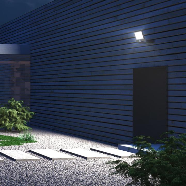 Actual product image Steinel Xled One (2550 lm, IP44)