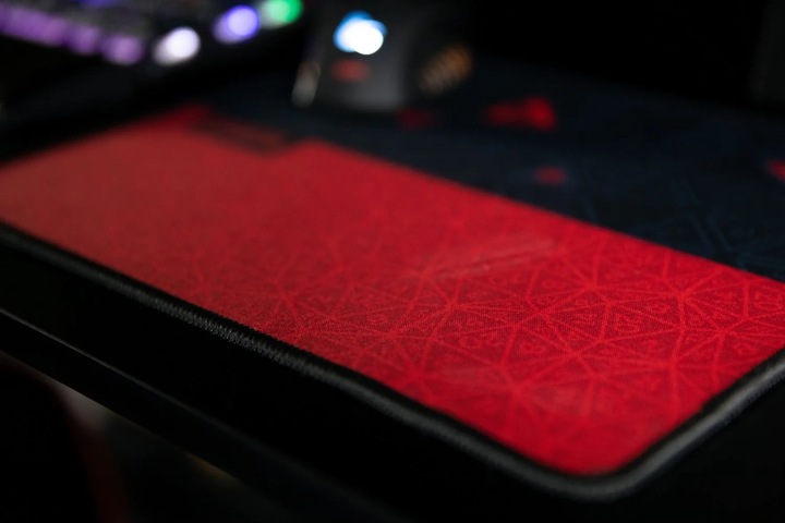 Produktbild Konix Dungeons + Dragons Mousepad (S)