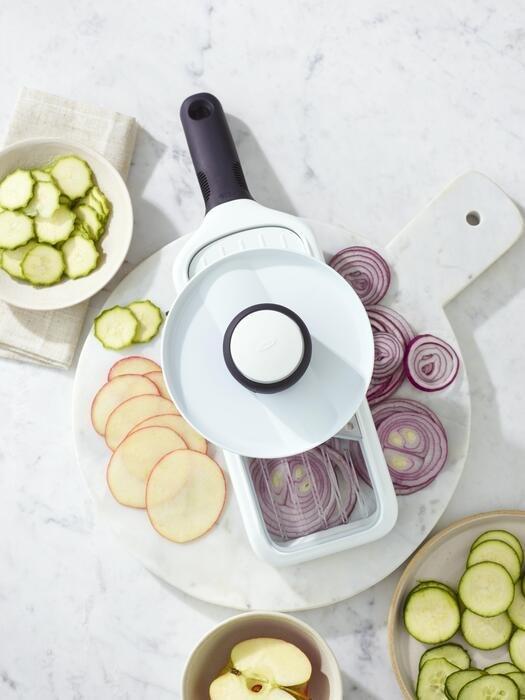 Actual product image OXO Präzisions-Hand-Gemüsehobel