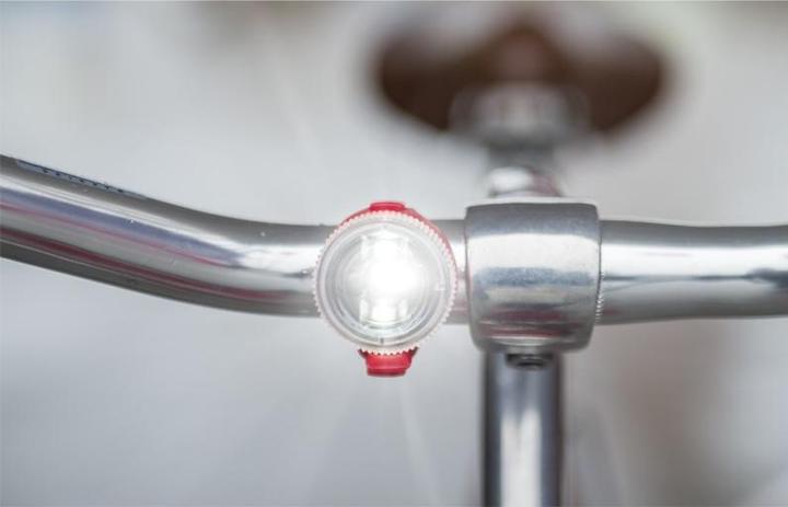 Actual product image Blackburn Click front light 20 lumen white (BBN-7085172) (20 lm)