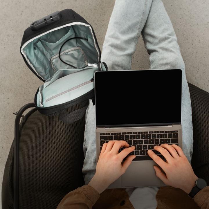 Immagine prodotto Wozinsky Crossbody Backpack with USB Port - Black