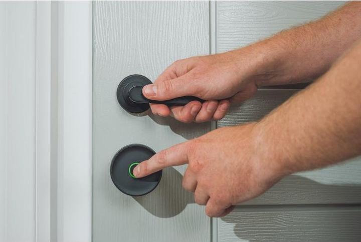 Actual product image Yale Linus Smart Lock L2 Lite (Electronic numerical code)