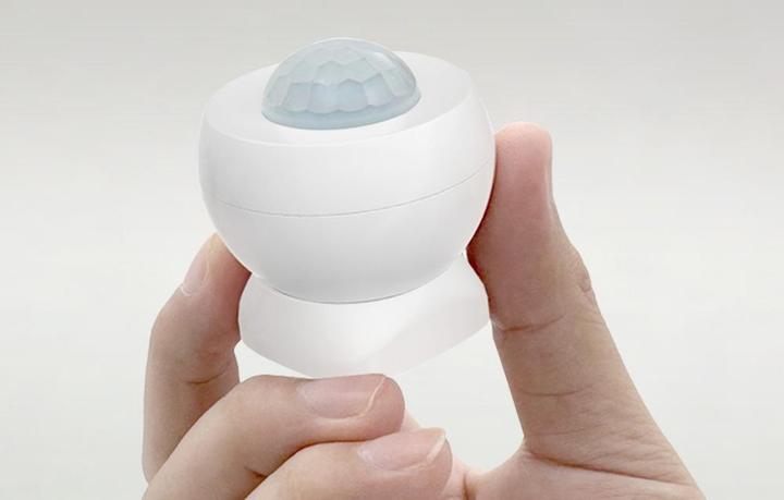 Actual product image Avatto ZMS16 intelligent PIR motion sensor