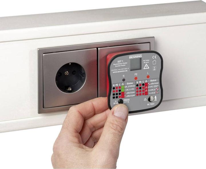 Produktbild Benning Steckdosentester (CAT III 300V)
