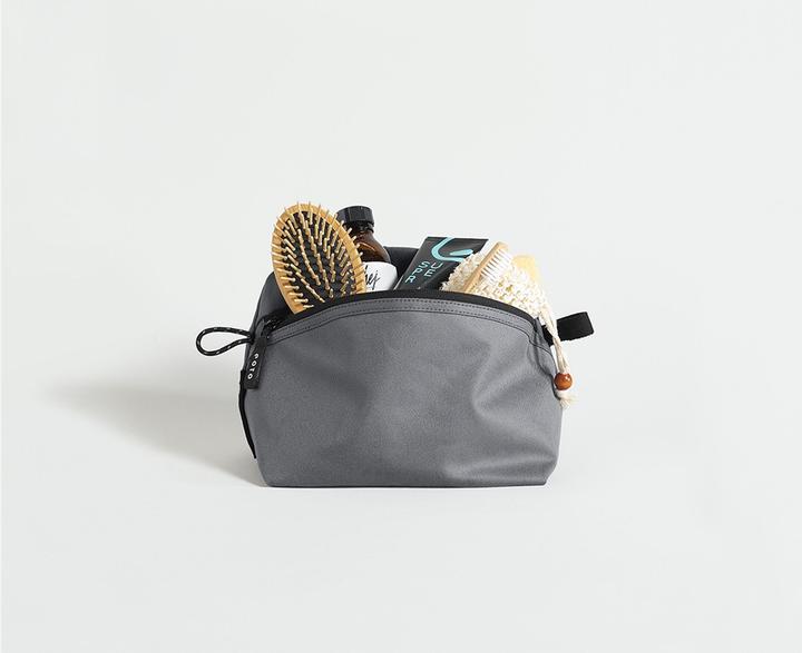 Actual product image Eoto Kulturbeutel TOY:LETRY L, 4l, umweltfreundlich, wasserabweisend (4 l)