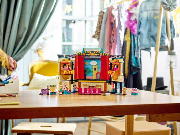 Actual product image LEGO Andreas theater school (41714, LEGO Friends)