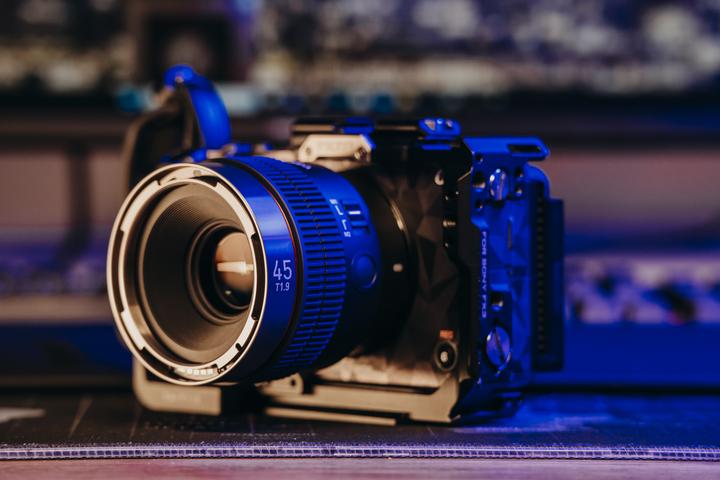 Produktbild Samyang V-AF 45mm T1,9 FE Sony E (Sony E, Vollformat)