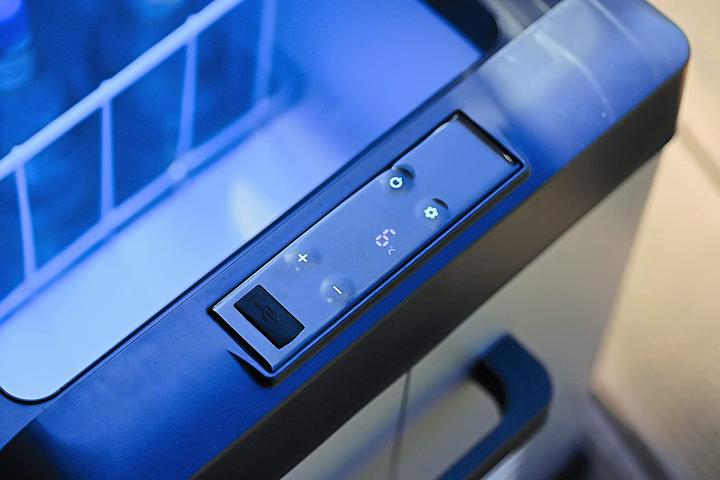 Actual product image CrossTools Cooler box (40 l)