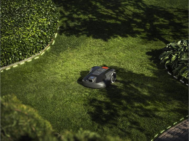 Actual product image Husqvarna Automower 312V (1200 m², Without boundary wire)