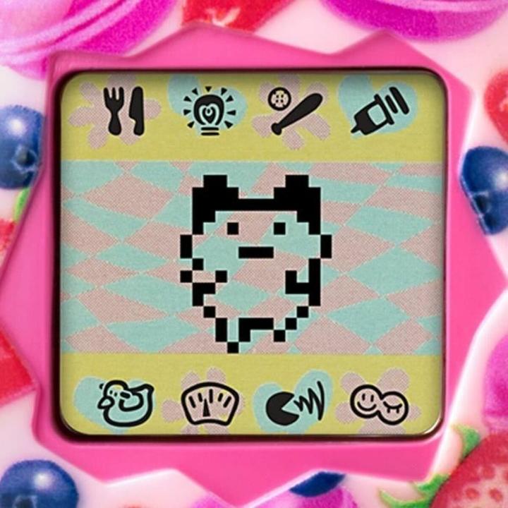 Actual product image Bandai Tamagotchi - Berry Delicious
